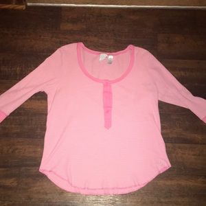 I am selling this beautiful shirt, whoever buys this you’ll look so beautiful 😌